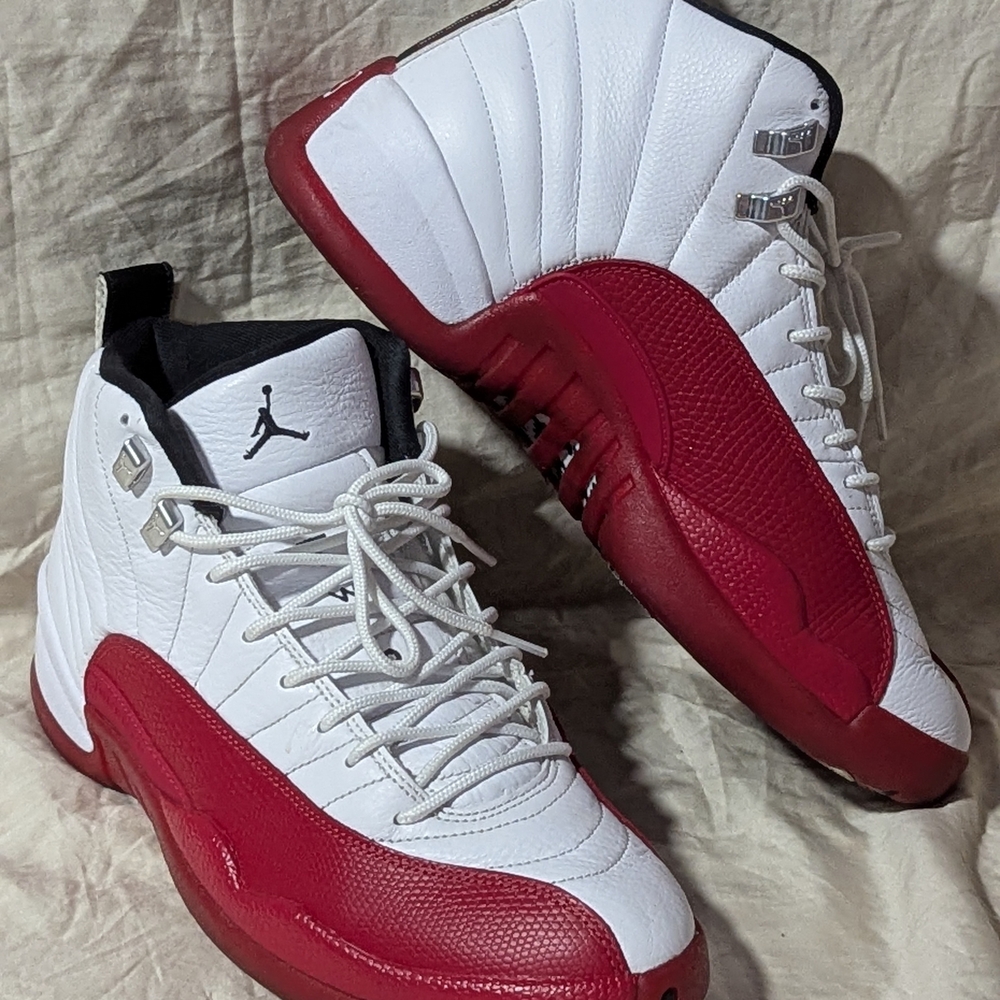 Jordan Retro High Top Sneakers - White/Red